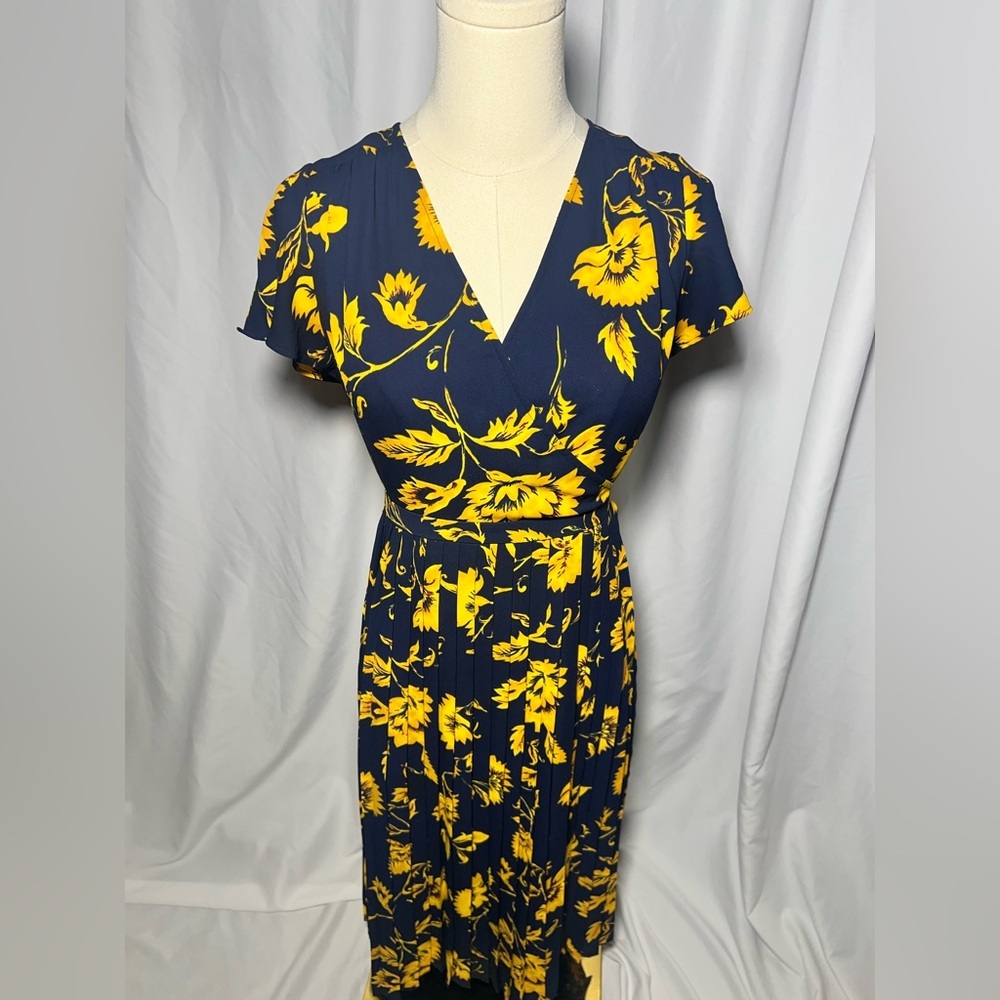 Crew Printed pleated midi wrap dress | size 2 - Picture 12 of 13